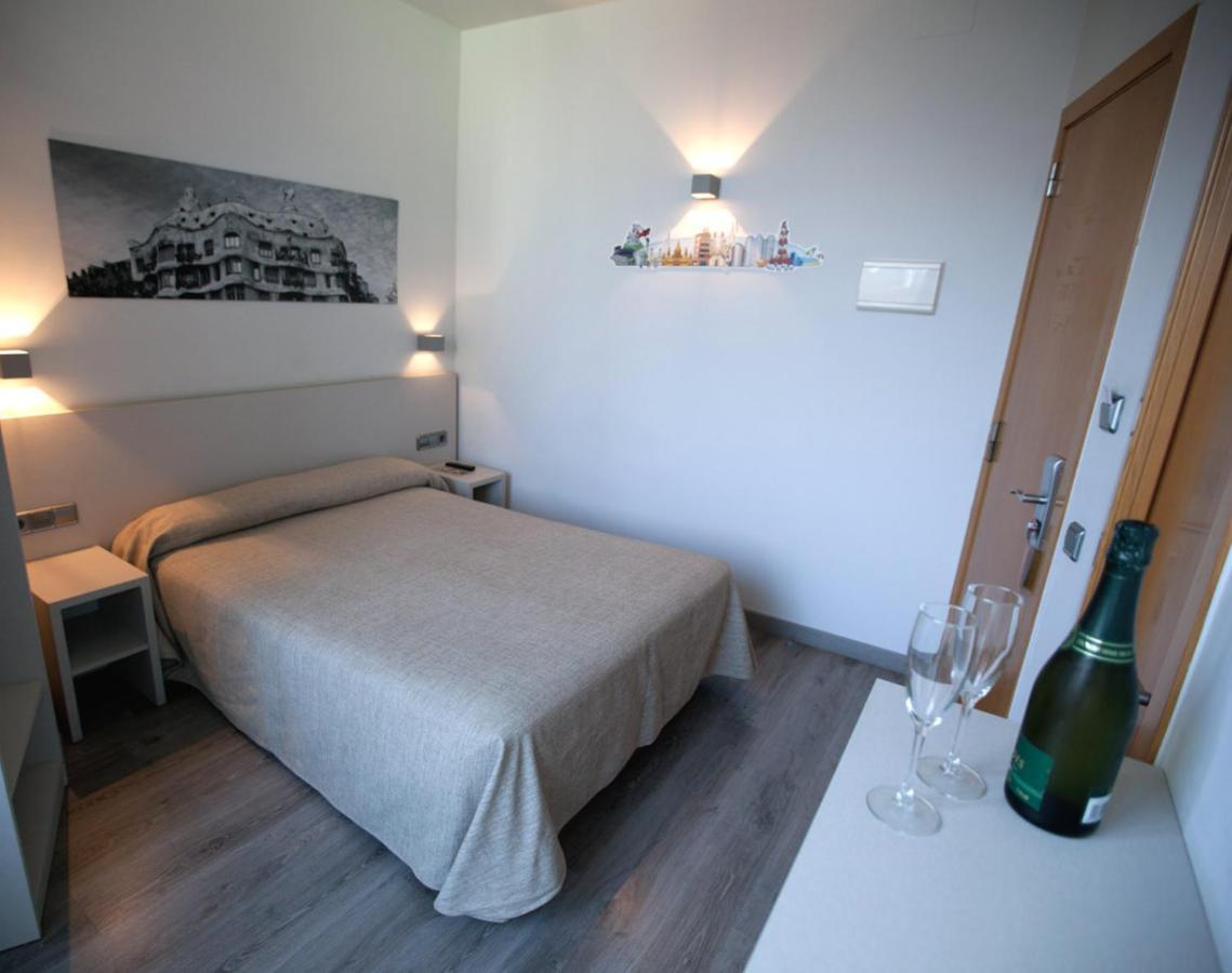 Camera Matrimoniale/Doppia con Letti Singoli con Letto Supplementare